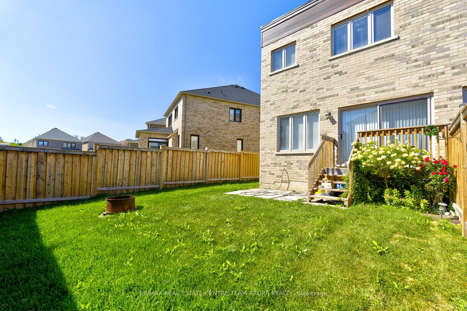 Photo 9 of 44 Lollard Way, Brampton, Bram West — HOMEH