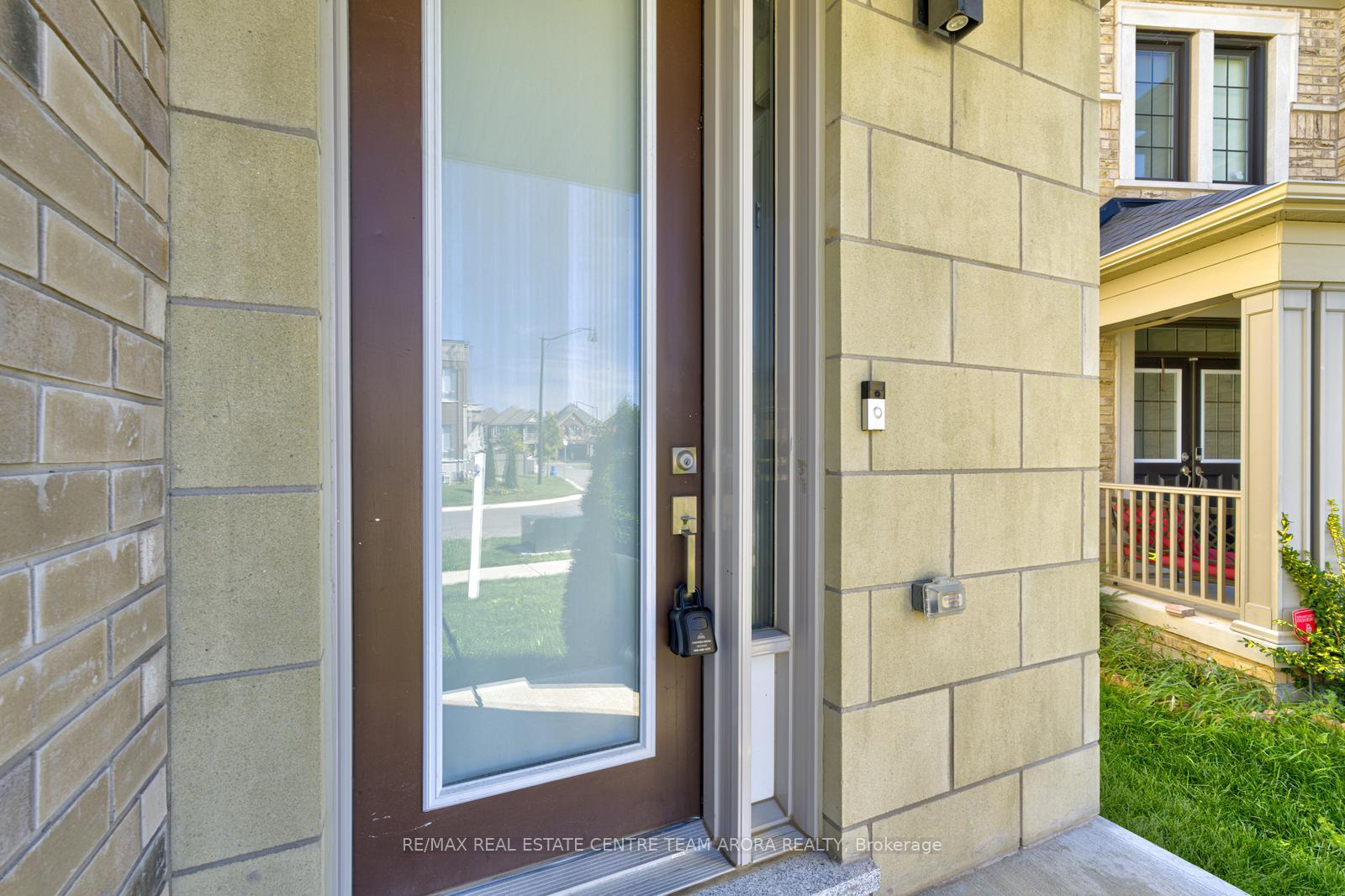 Photo 13 of 44 Lollard Way, Brampton, Bram West — HOMEH