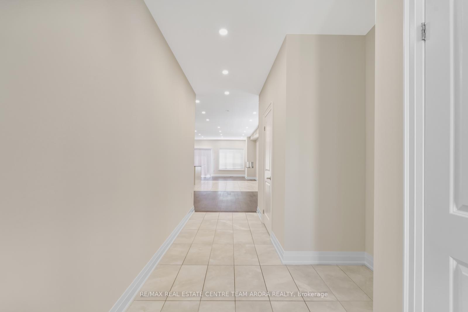Photo 16 of 44 Lollard Way, Brampton, Bram West — HOMEH