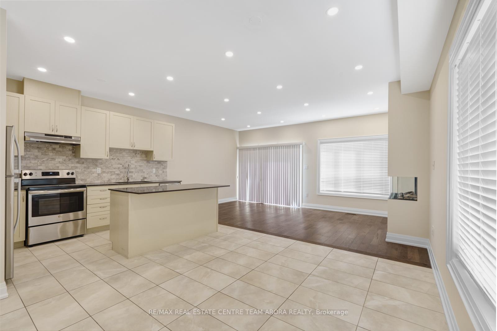 Photo 22 of 44 Lollard Way, Brampton, Bram West — HOMEH