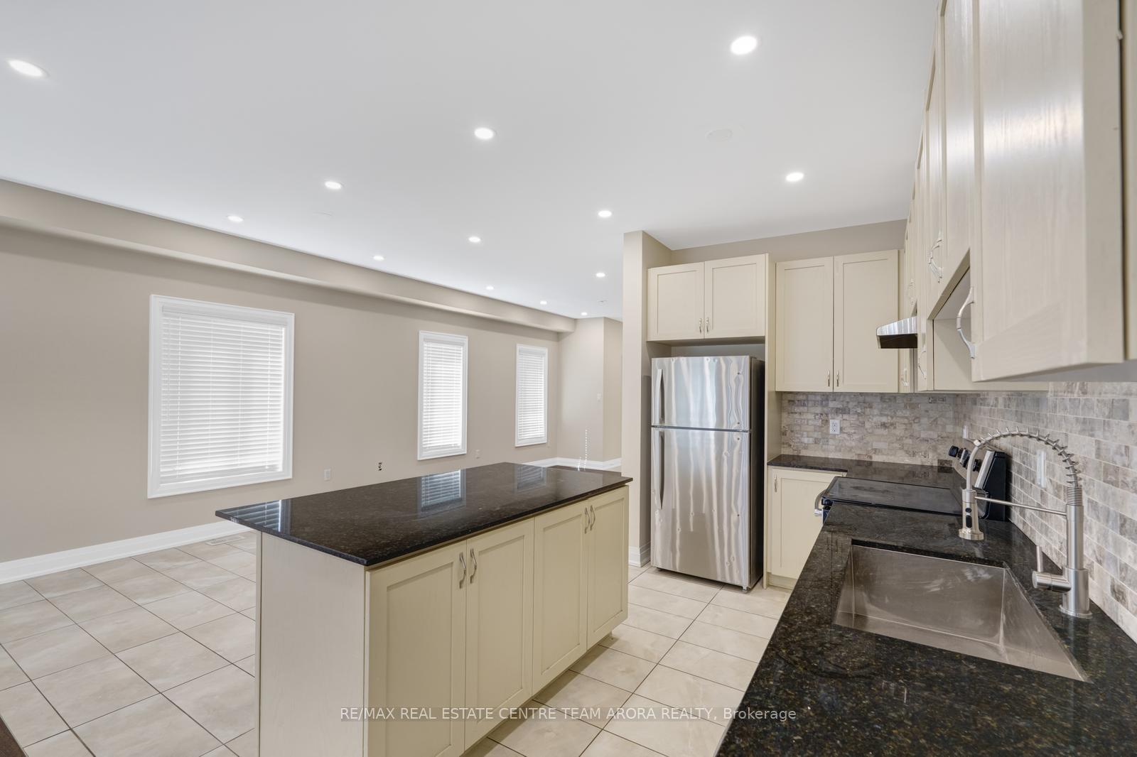 Photo 26 of 44 Lollard Way, Brampton, Bram West — HOMEH