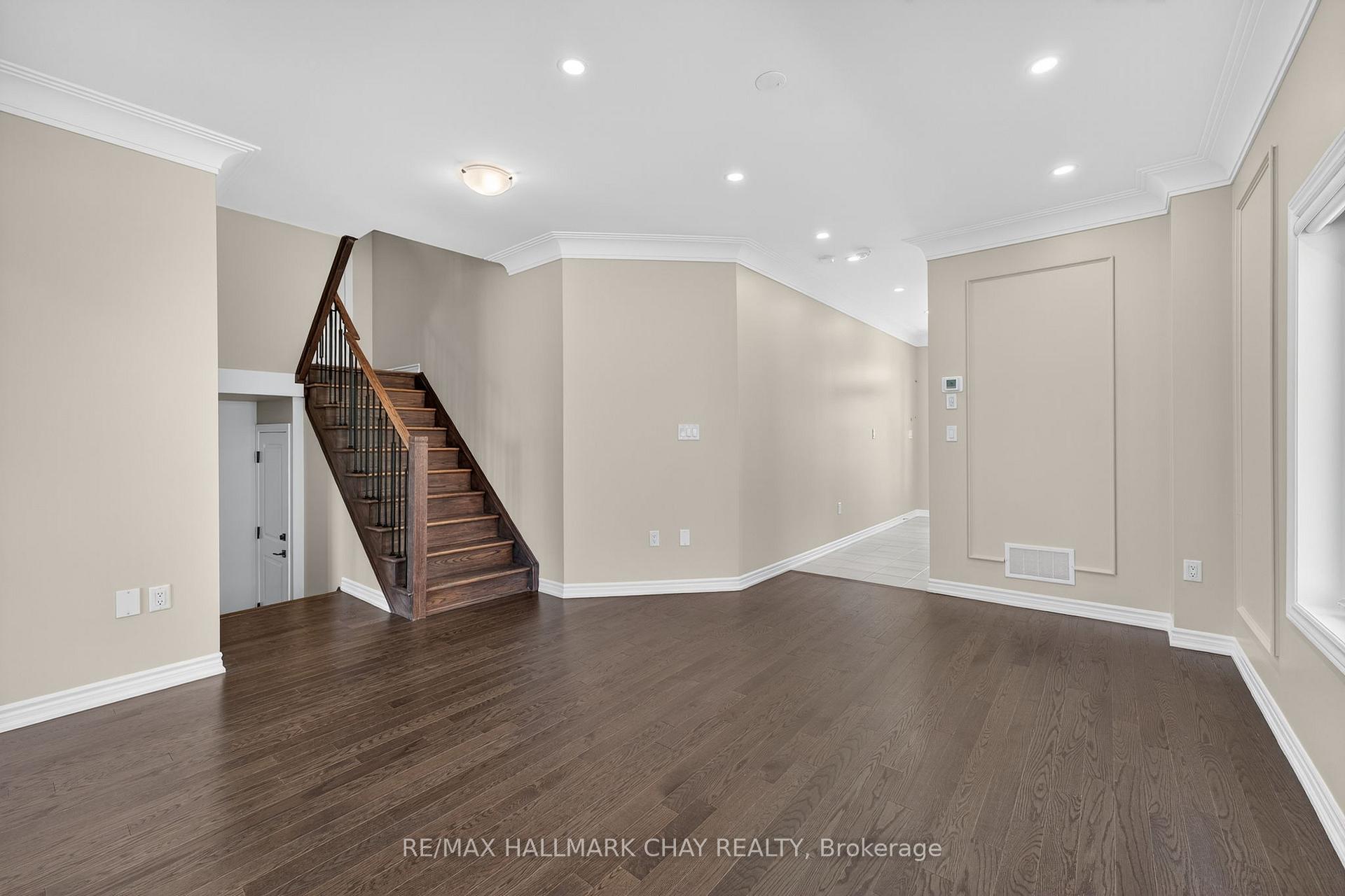 Photo 3 of 1378 Broderick Street, Innisfil, Alcona — HOMEH