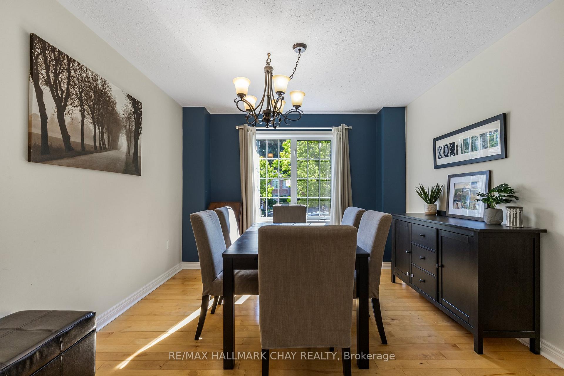 Photo 11 of 28 Bloom Crescent, Barrie, Ardagh — HOMEH