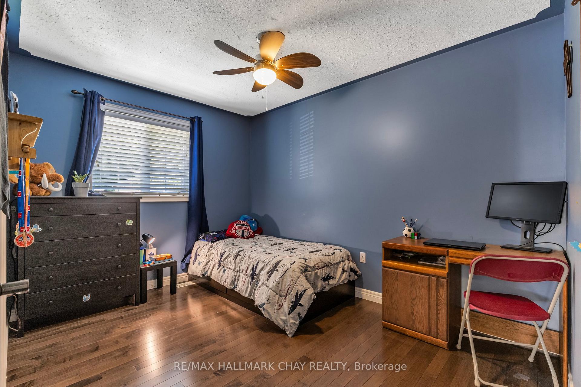 Photo 18 of 28 Bloom Crescent, Barrie, Ardagh — HOMEH