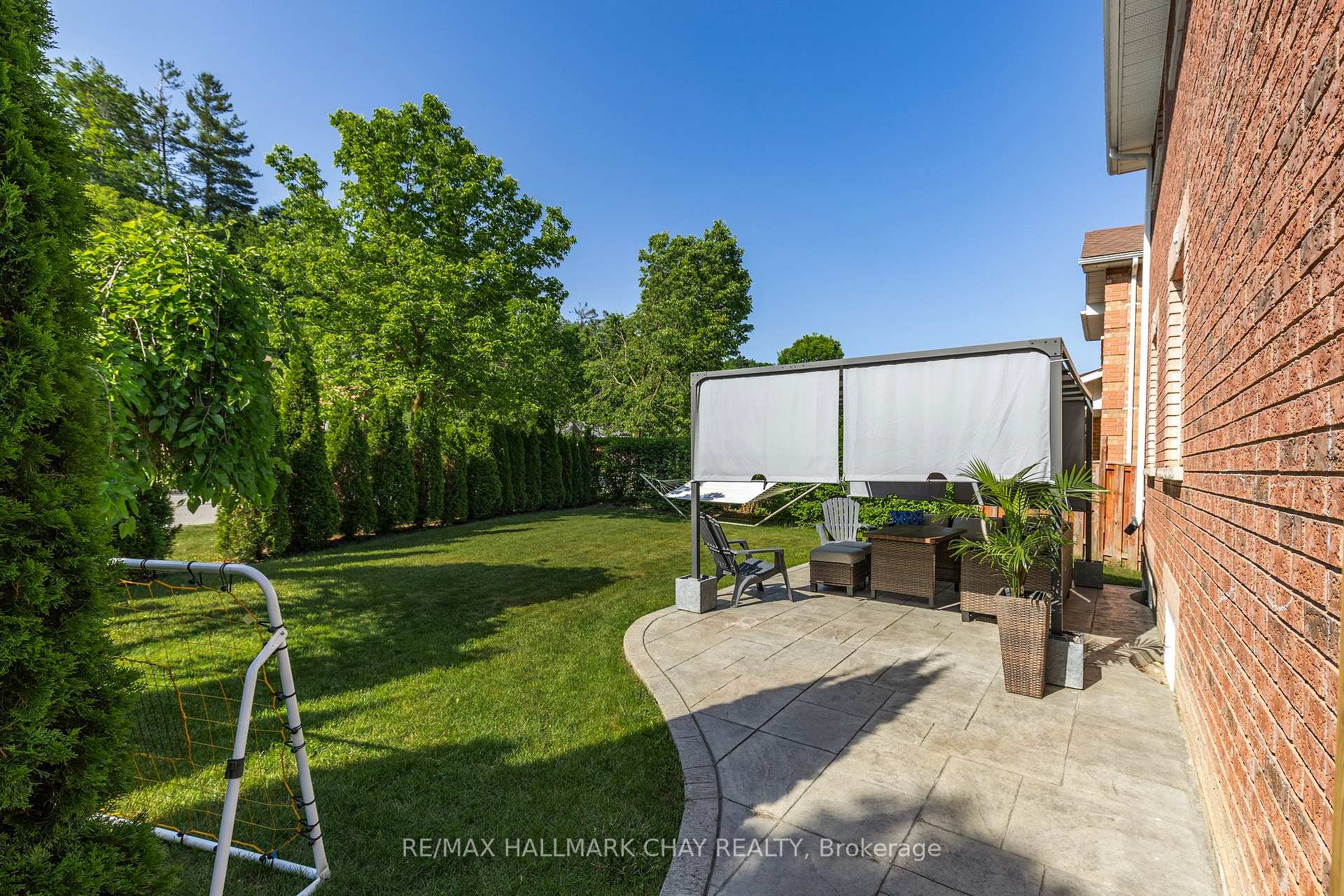 Photo 27 of 28 Bloom Crescent, Barrie, Ardagh — HOMEH