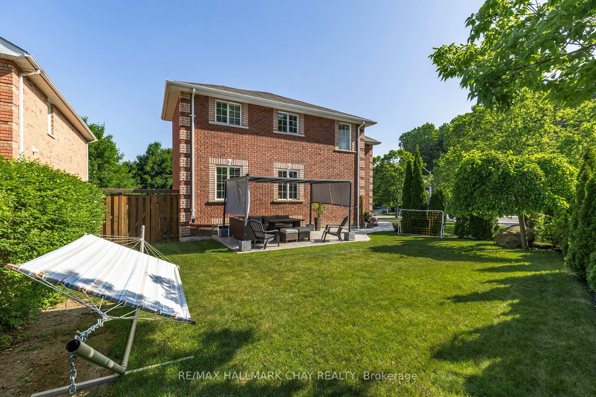Photo 29 of 28 Bloom Crescent, Barrie, Ardagh — HOMEH