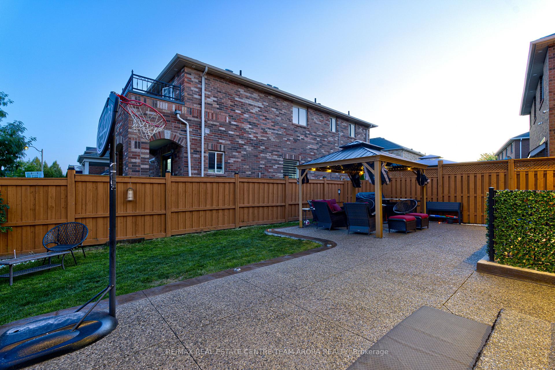 Photo 64 of 83 Commodore Drive, Brampton, Credit Valley — HOMEH