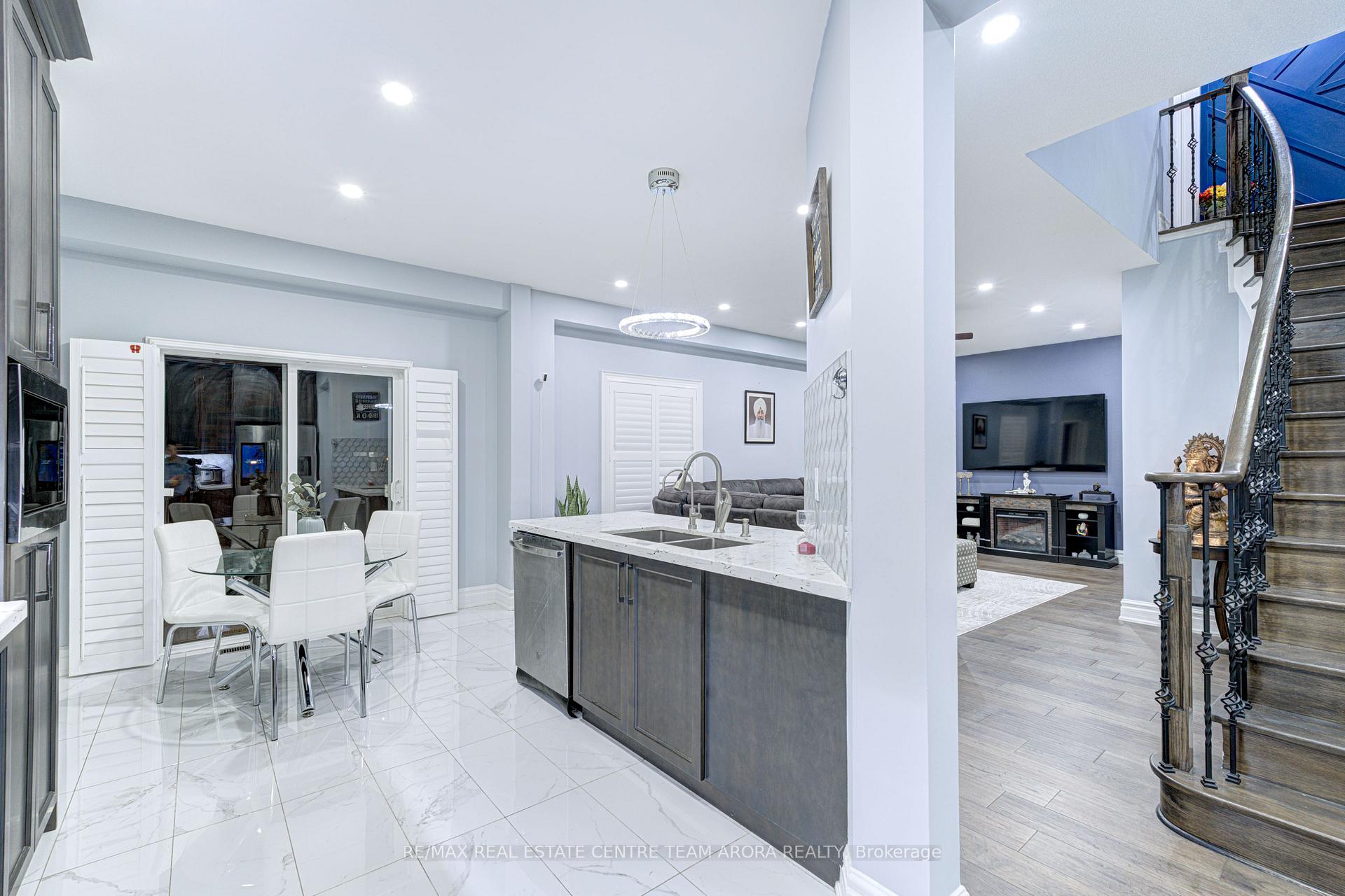 Photo 57 of 83 Commodore Drive, Brampton, Credit Valley — HOMEH