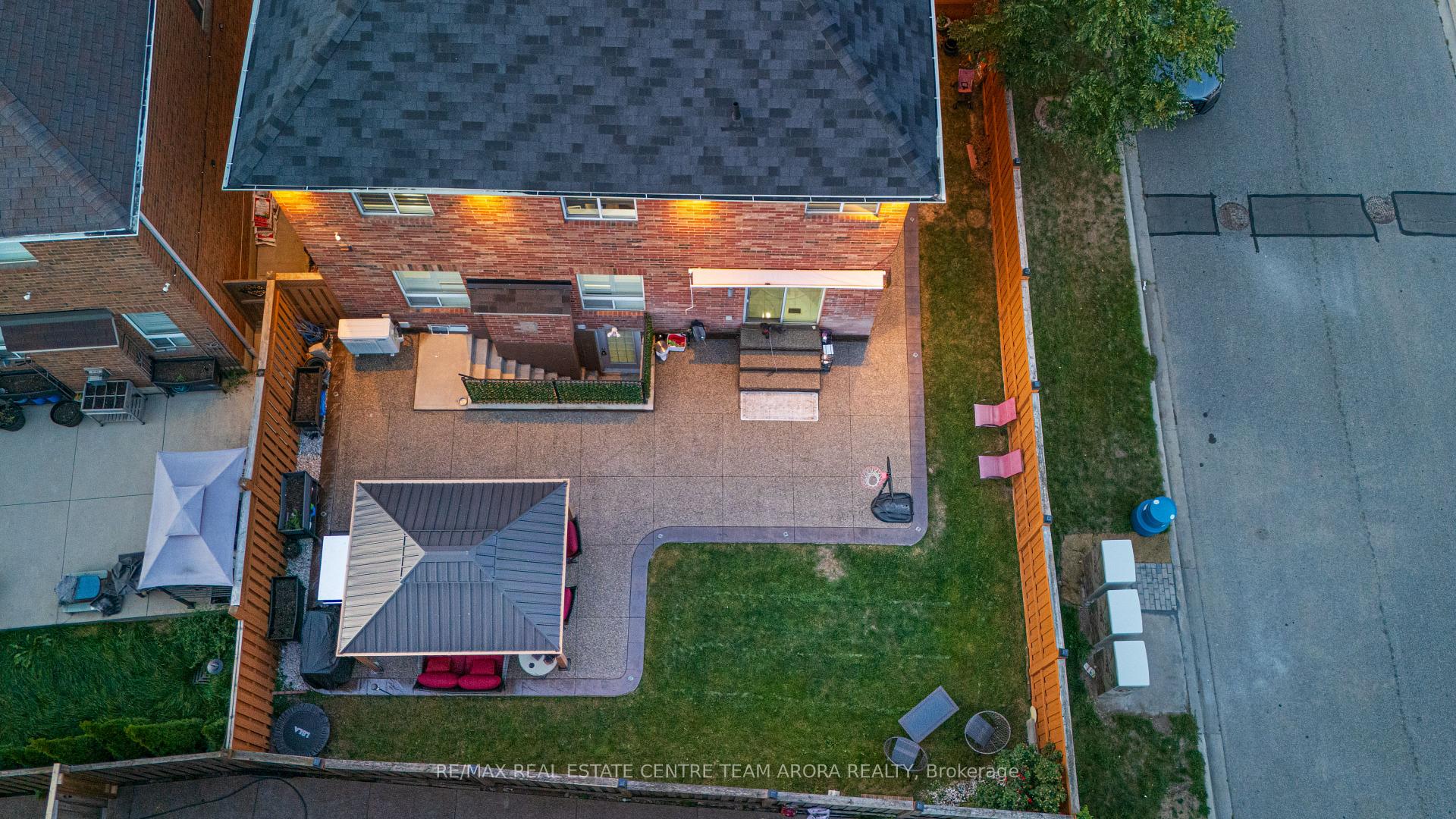 Photo 95 of 83 Commodore Drive, Brampton, Credit Valley — HOMEH