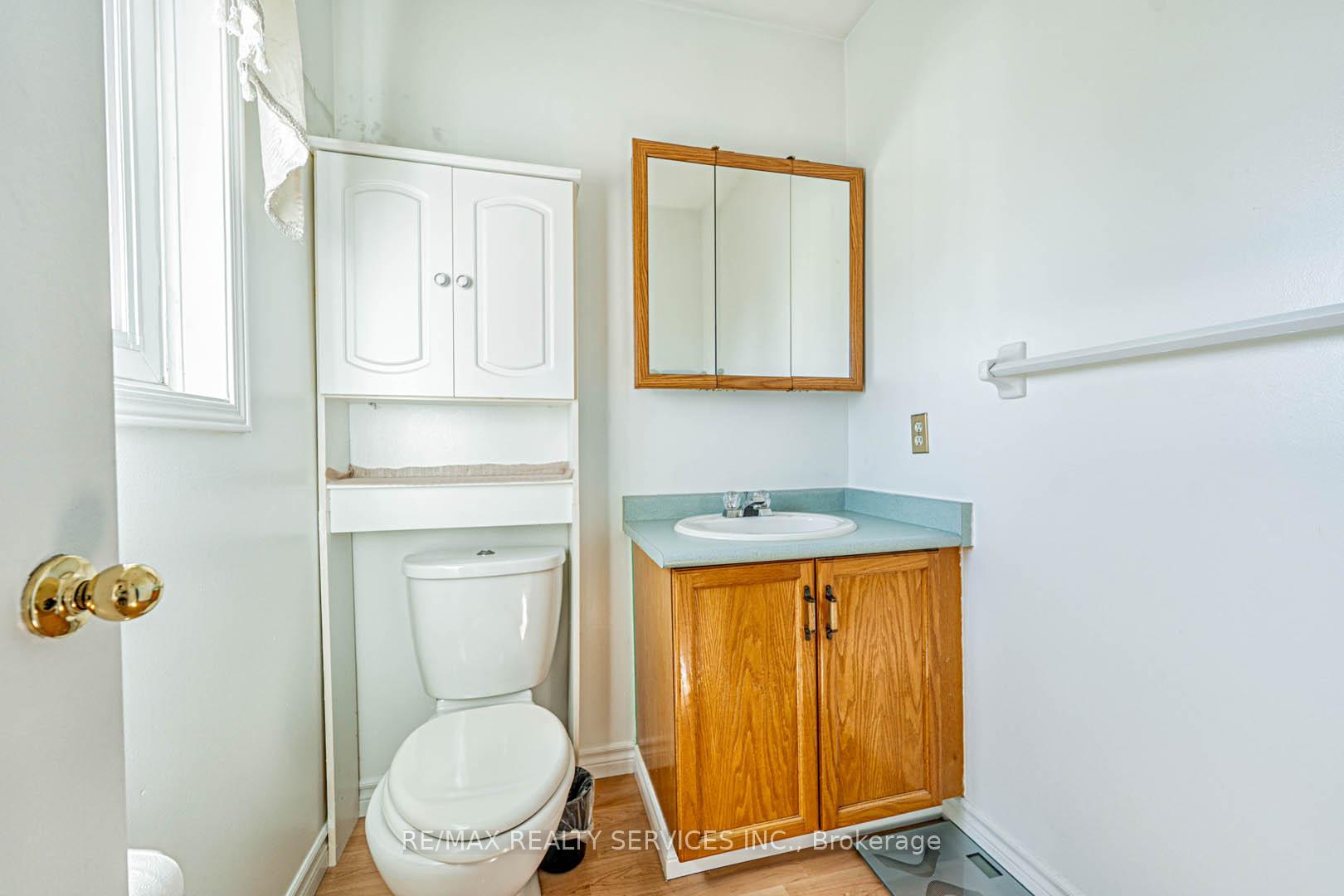 Photo 18 of Unit 10, 10 Shirley Place, Brampton, Heart Lake East — HOMEH