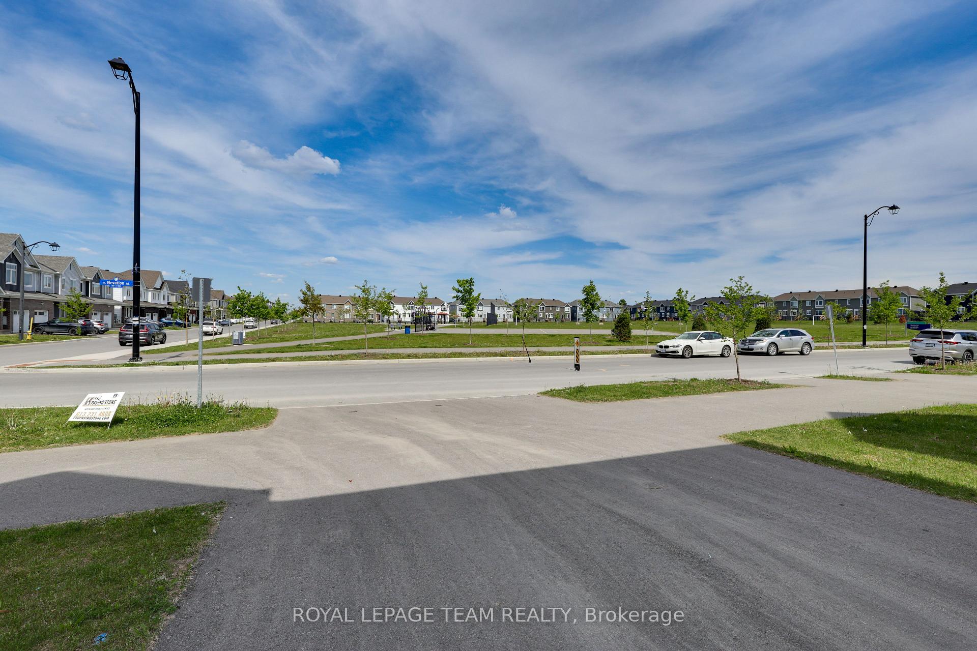 Photo 4 of 2032 Elevation Road, Ottawa, Barrhaven - Half Moon Bay — HOMEH