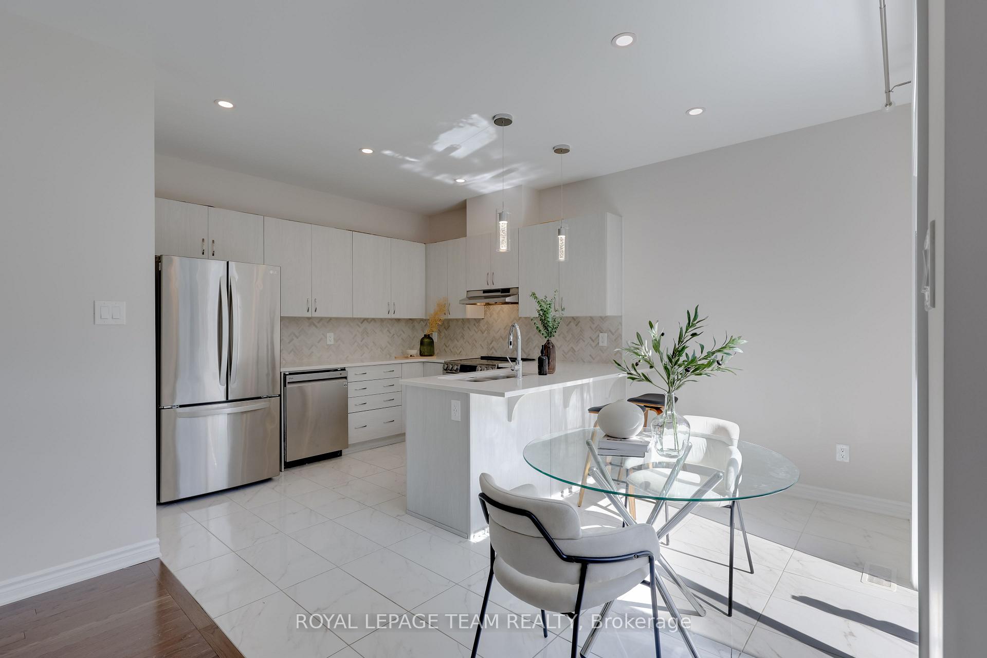 Photo 20 of 2032 Elevation Road, Ottawa, Barrhaven - Half Moon Bay — HOMEH