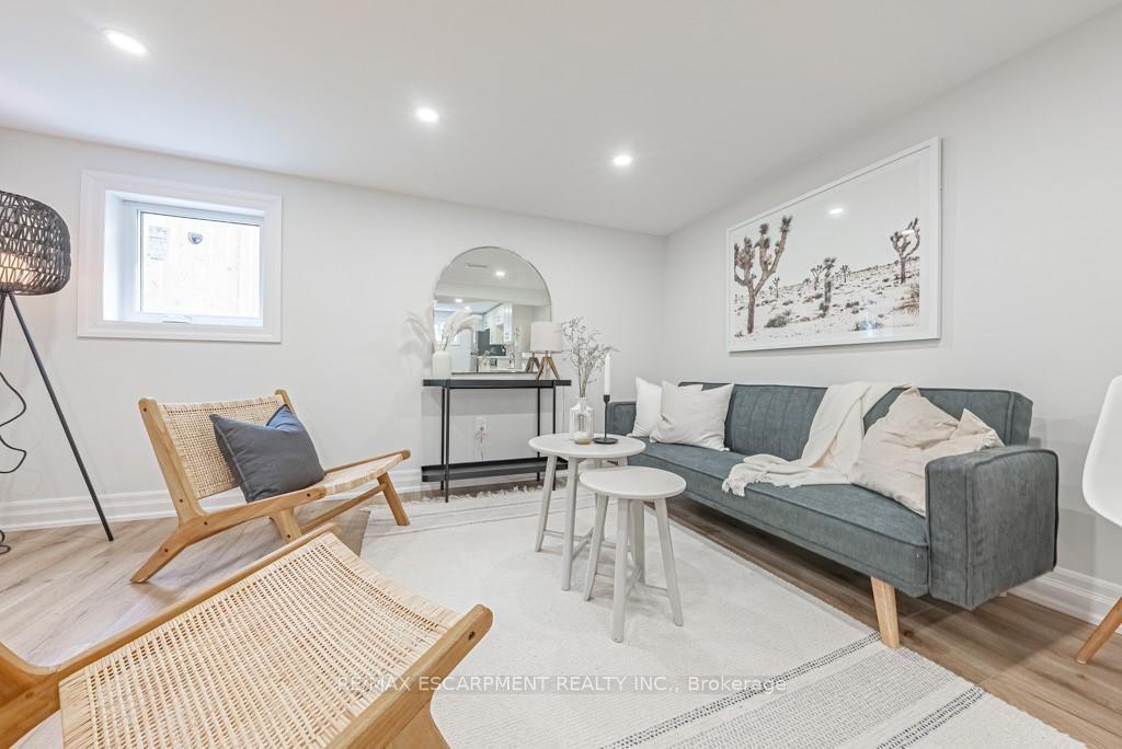 Photo 2 of Unit LOWER, 587 Queensdale Avenue E, Hamilton, Eastmount — HOMEH