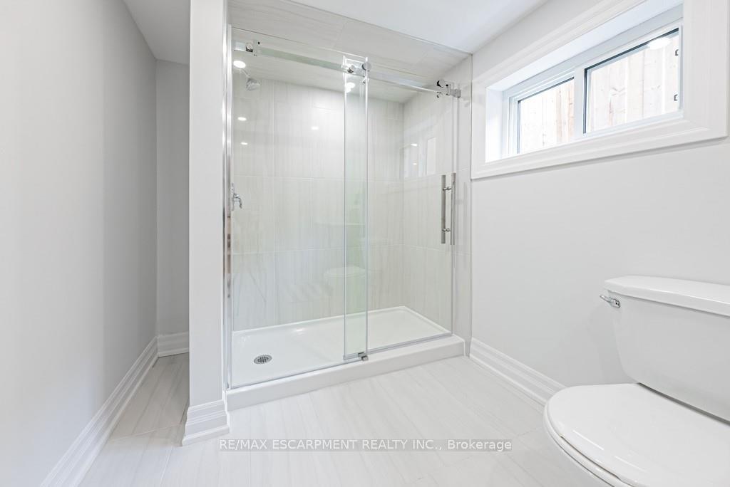 Photo 7 of Unit LOWER, 587 Queensdale Avenue E, Hamilton, Eastmount — HOMEH