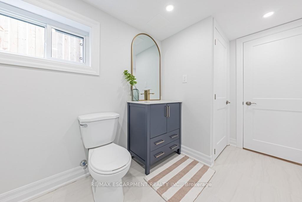 Photo 8 of Unit LOWER, 587 Queensdale Avenue E, Hamilton, Eastmount — HOMEH