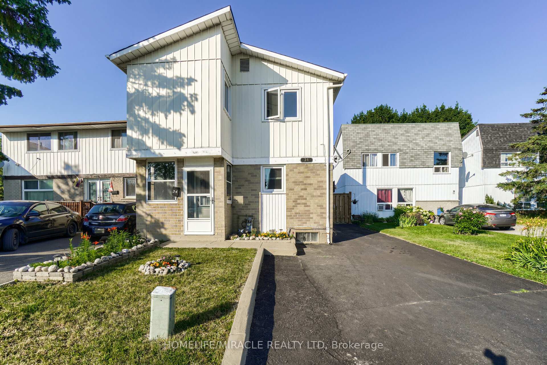 Photo 1 of 34 Greenbush Crescent, Brampton, Northgate — HOMEH