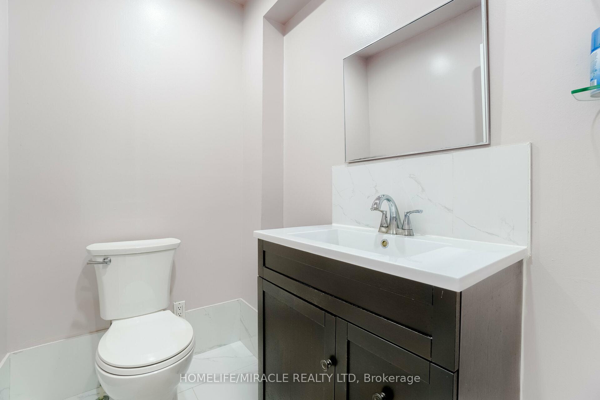 Photo 32 of 34 Greenbush Crescent, Brampton, Northgate — HOMEH