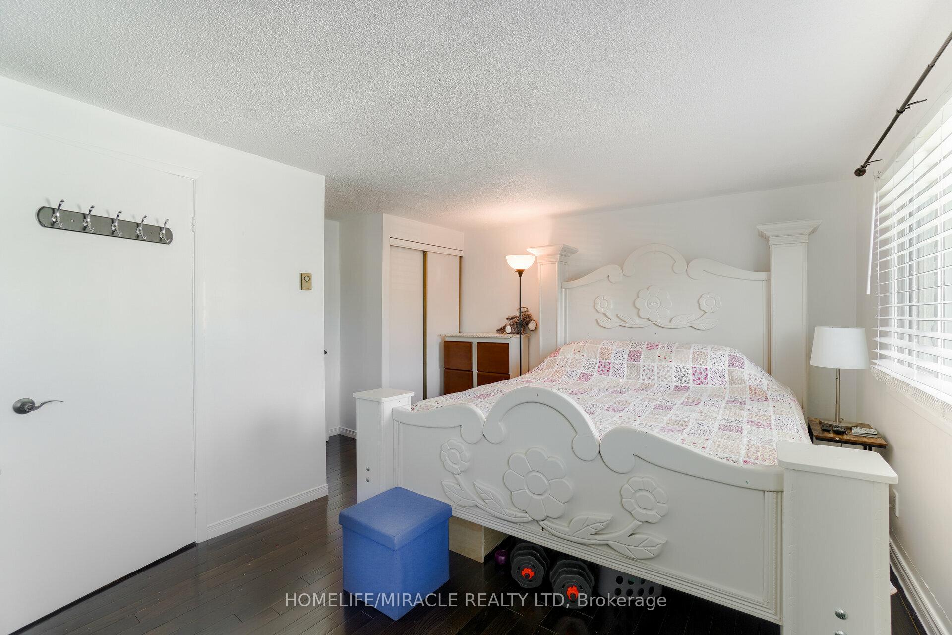 Photo 37 of 34 Greenbush Crescent, Brampton, Northgate — HOMEH