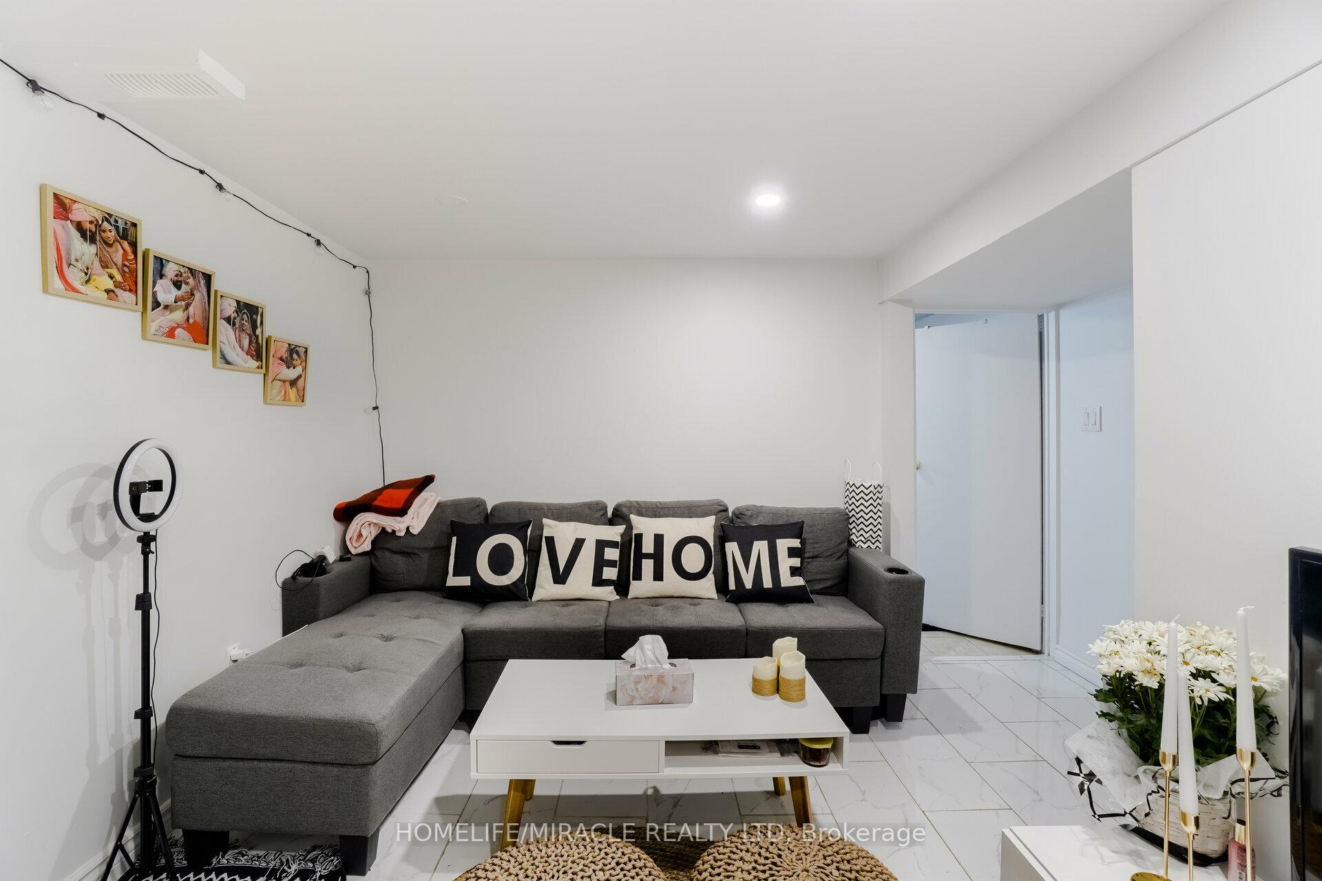 Photo 36 of 34 Greenbush Crescent, Brampton, Northgate — HOMEH