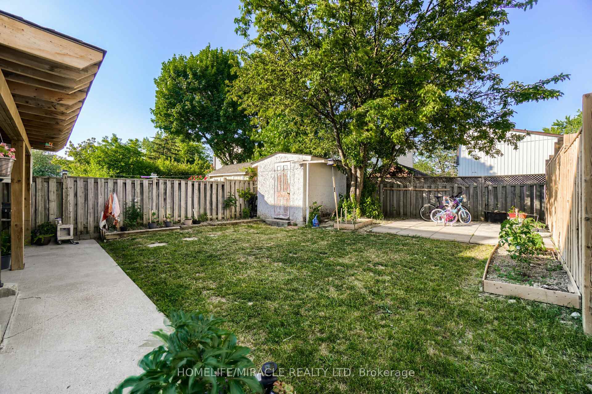 Photo 23 of 34 Greenbush Crescent, Brampton, Northgate — HOMEH