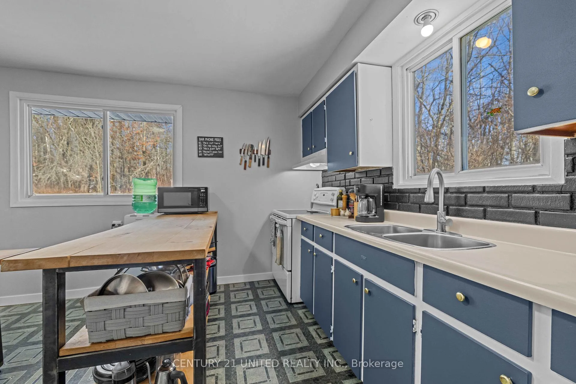 Photo 5 of 1100 Listowel Line, Selwyn — HOMEH