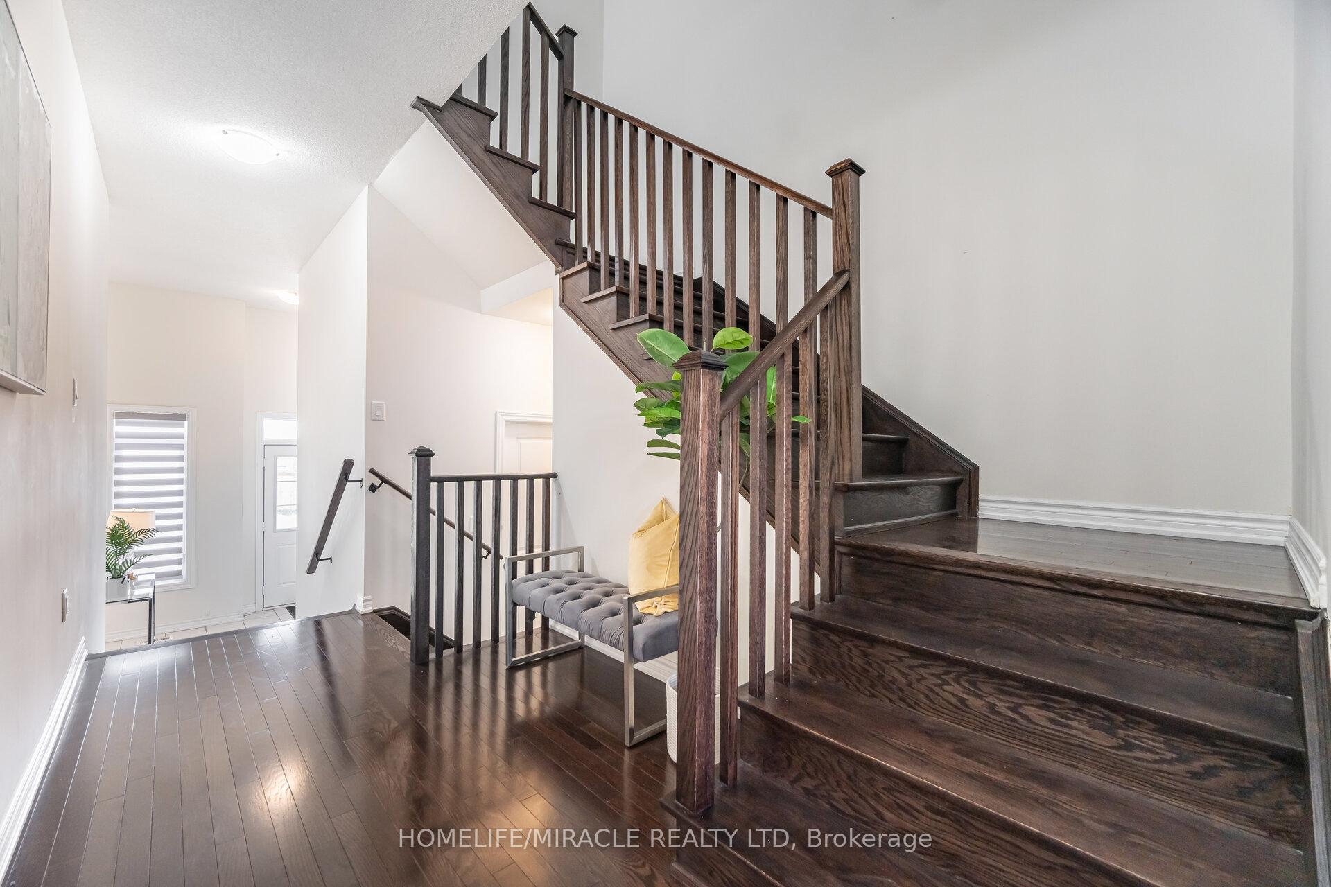 Photo 20 of 10 Van Wart Street, Whitby, Rural Whitby — HOMEH