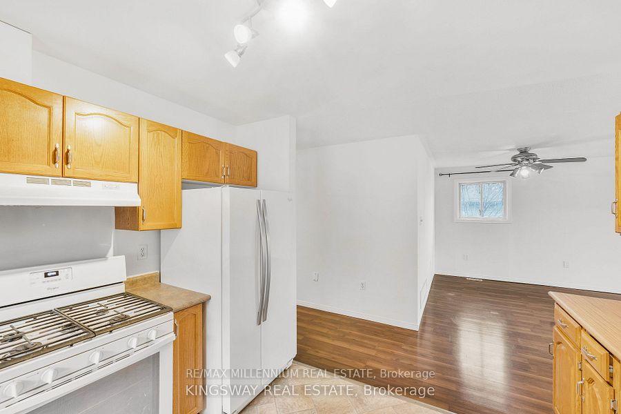Photo 8 of 44 Hanmer Street E, Barrie, East Bayfield — HOMEH