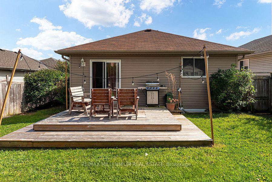 Photo 27 of 44 Hanmer Street E, Barrie, East Bayfield — HOMEH