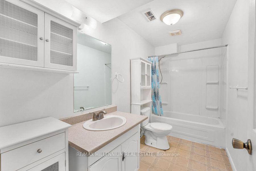 Photo 35 of 44 Hanmer Street E, Barrie, East Bayfield — HOMEH