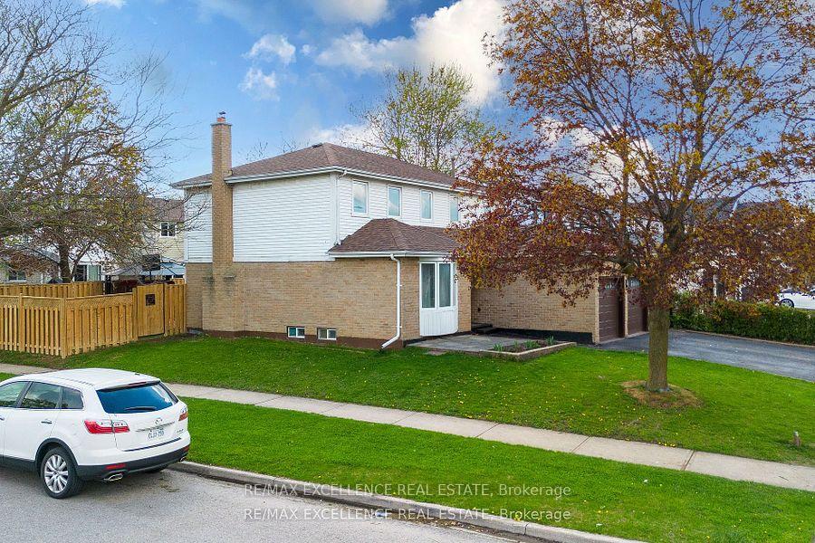 Photo 4 of 19 Mikado Crescent, Brampton, Central Park — HOMEH