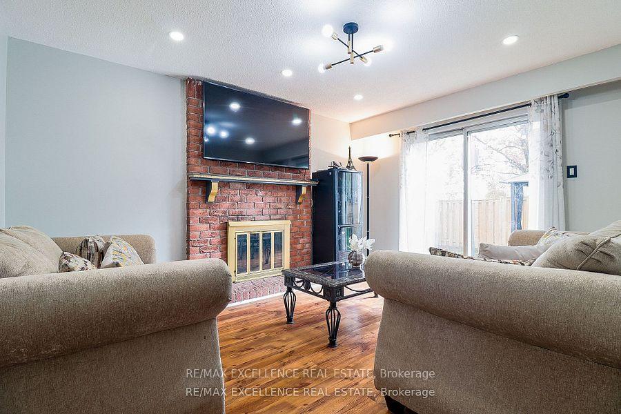 Photo 12 of 19 Mikado Crescent, Brampton, Central Park — HOMEH