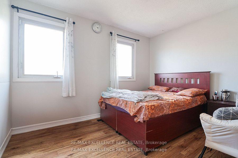 Photo 30 of 19 Mikado Crescent, Brampton, Central Park — HOMEH