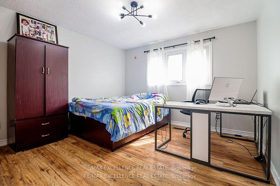 Photo 33 of 19 Mikado Crescent, Brampton, Central Park — HOMEH