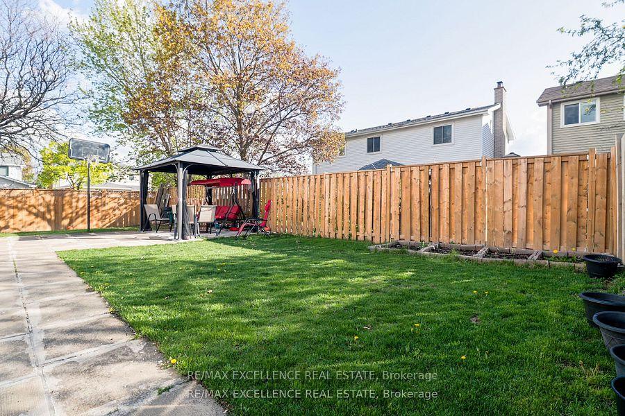 Photo 37 of 19 Mikado Crescent, Brampton, Central Park — HOMEH