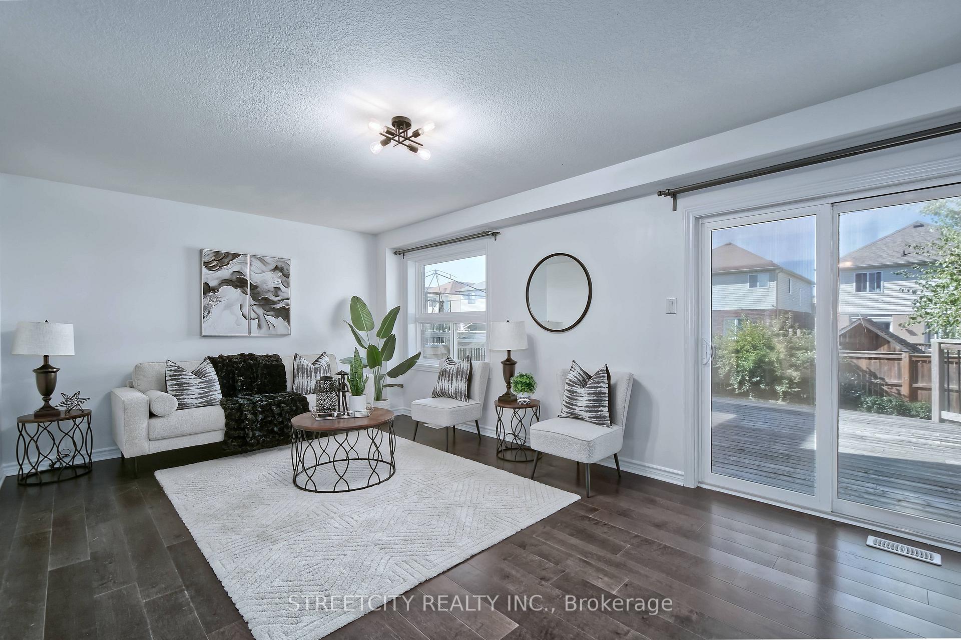 Photo 5 of 1966 Foxridge Crescent, London, North S — HOMEH