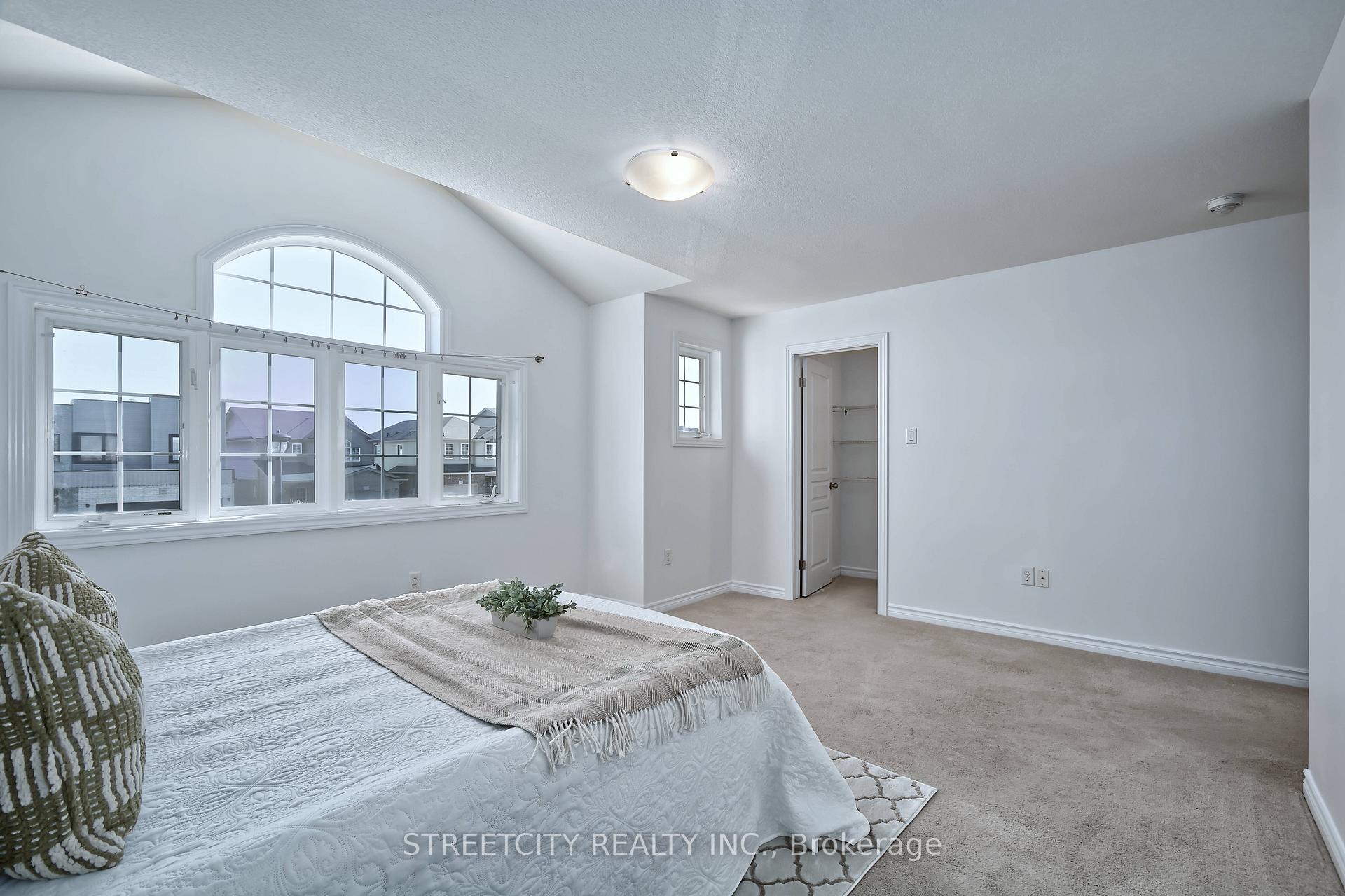 Photo 10 of 1966 Foxridge Crescent, London, North S — HOMEH