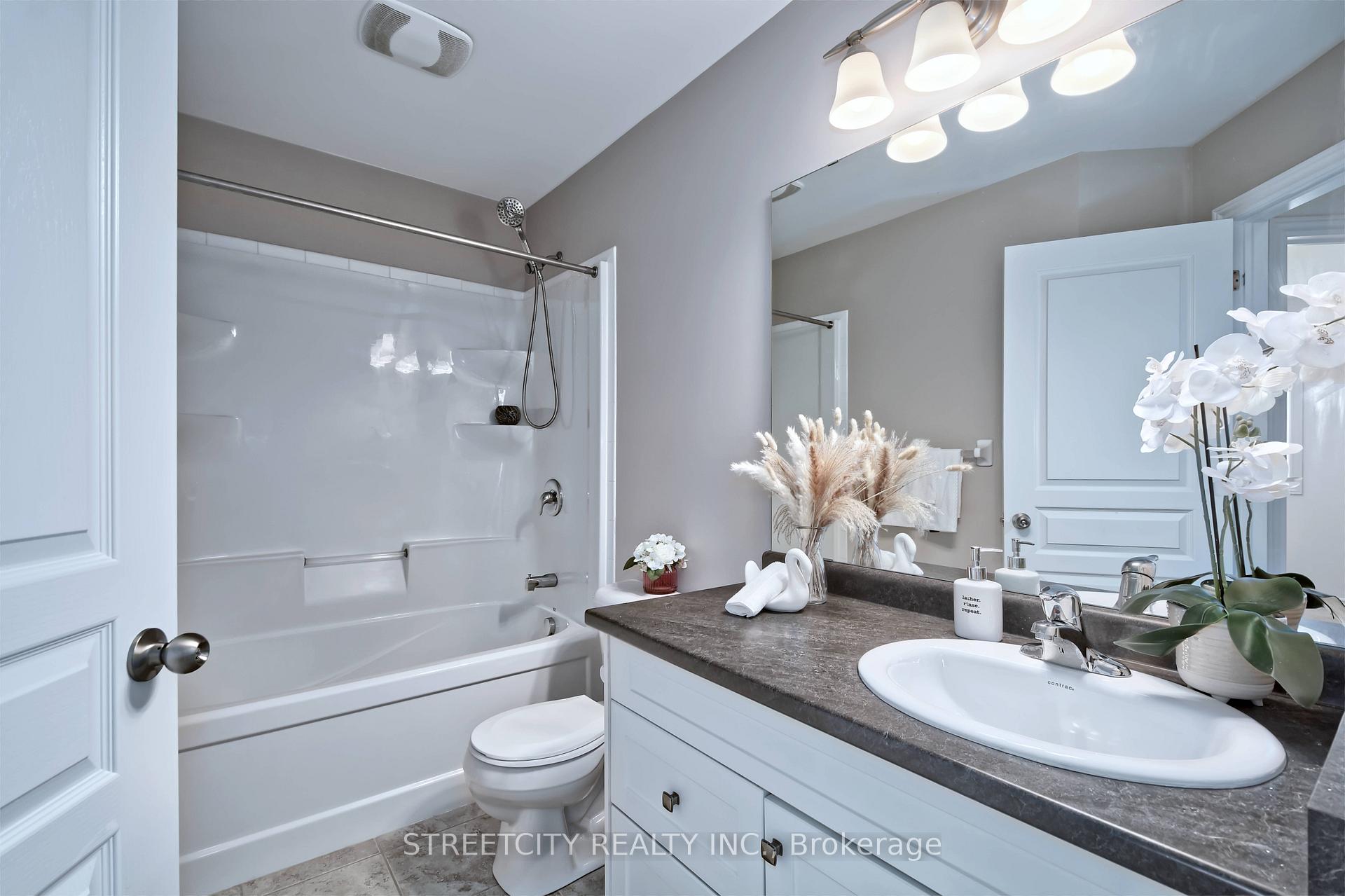 Photo 16 of 1966 Foxridge Crescent, London, North S — HOMEH