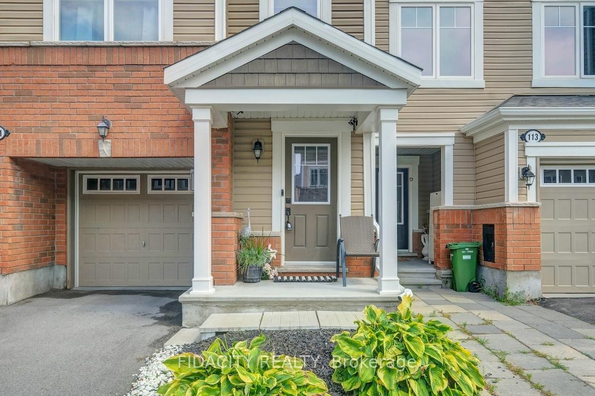 Photo 3 of 111 Gelderland Private, Ottawa, Kanata - Emerald Meadows/Trailwest — HOMEH