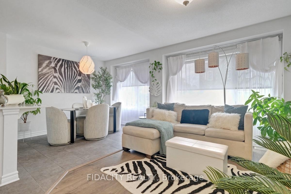 Photo 5 of 111 Gelderland Private, Ottawa, Kanata - Emerald Meadows/Trailwest — HOMEH