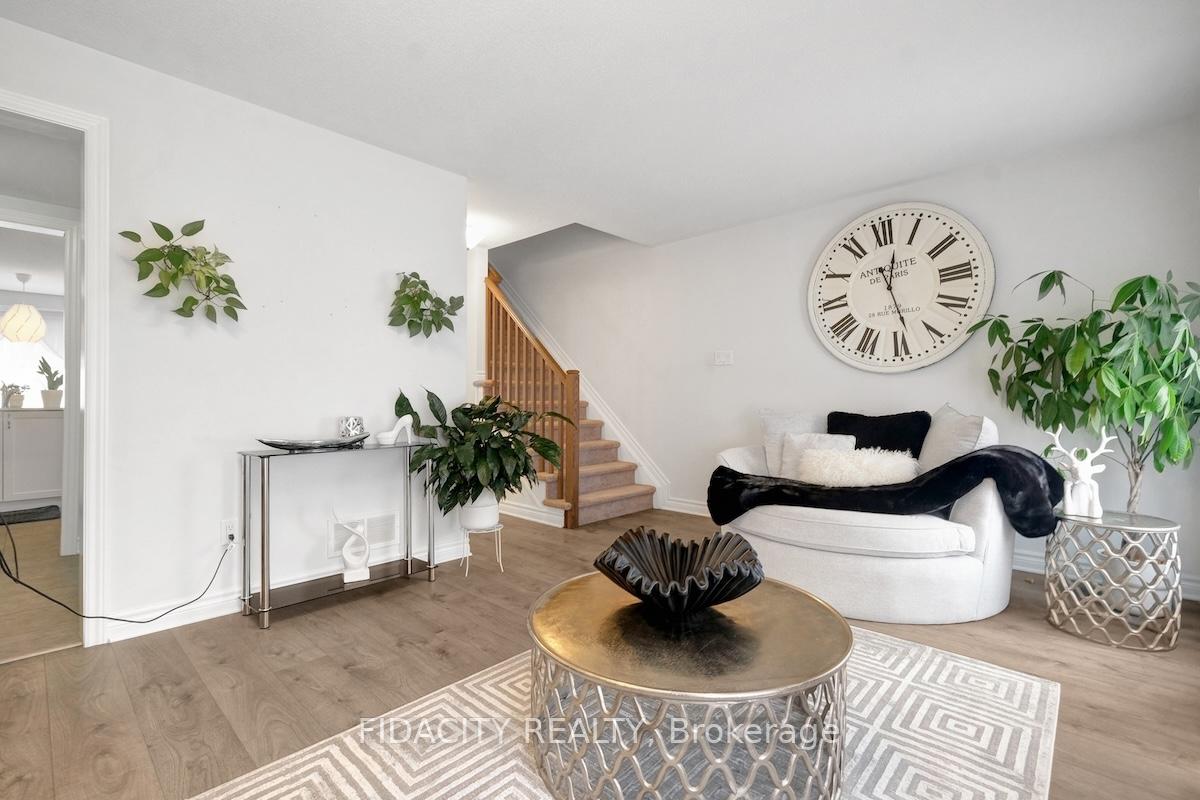 Photo 14 of 111 Gelderland Private, Ottawa, Kanata - Emerald Meadows/Trailwest — HOMEH