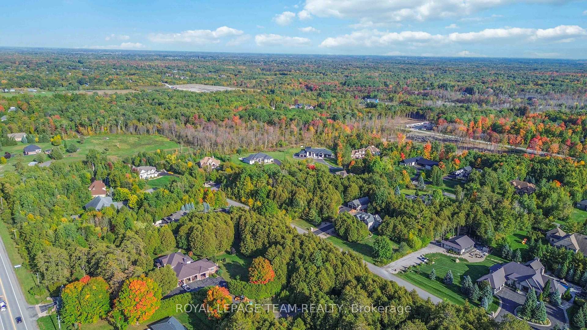 Photo 4 of 5871 Longhearth Way, Ottawa, Manotick East to Manotick Station — HOMEH