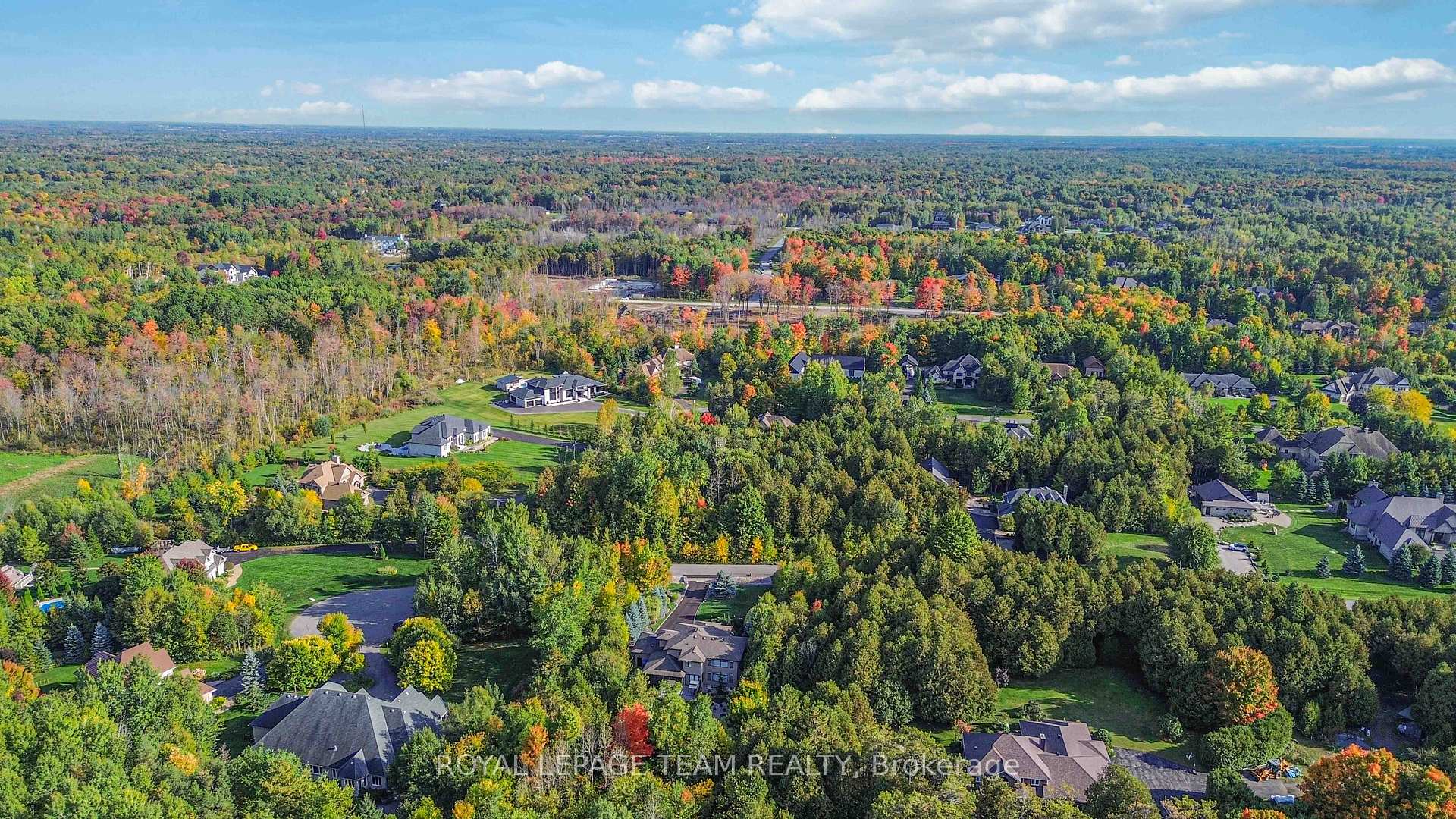 Photo 5 of 5871 Longhearth Way, Ottawa, Manotick East to Manotick Station — HOMEH