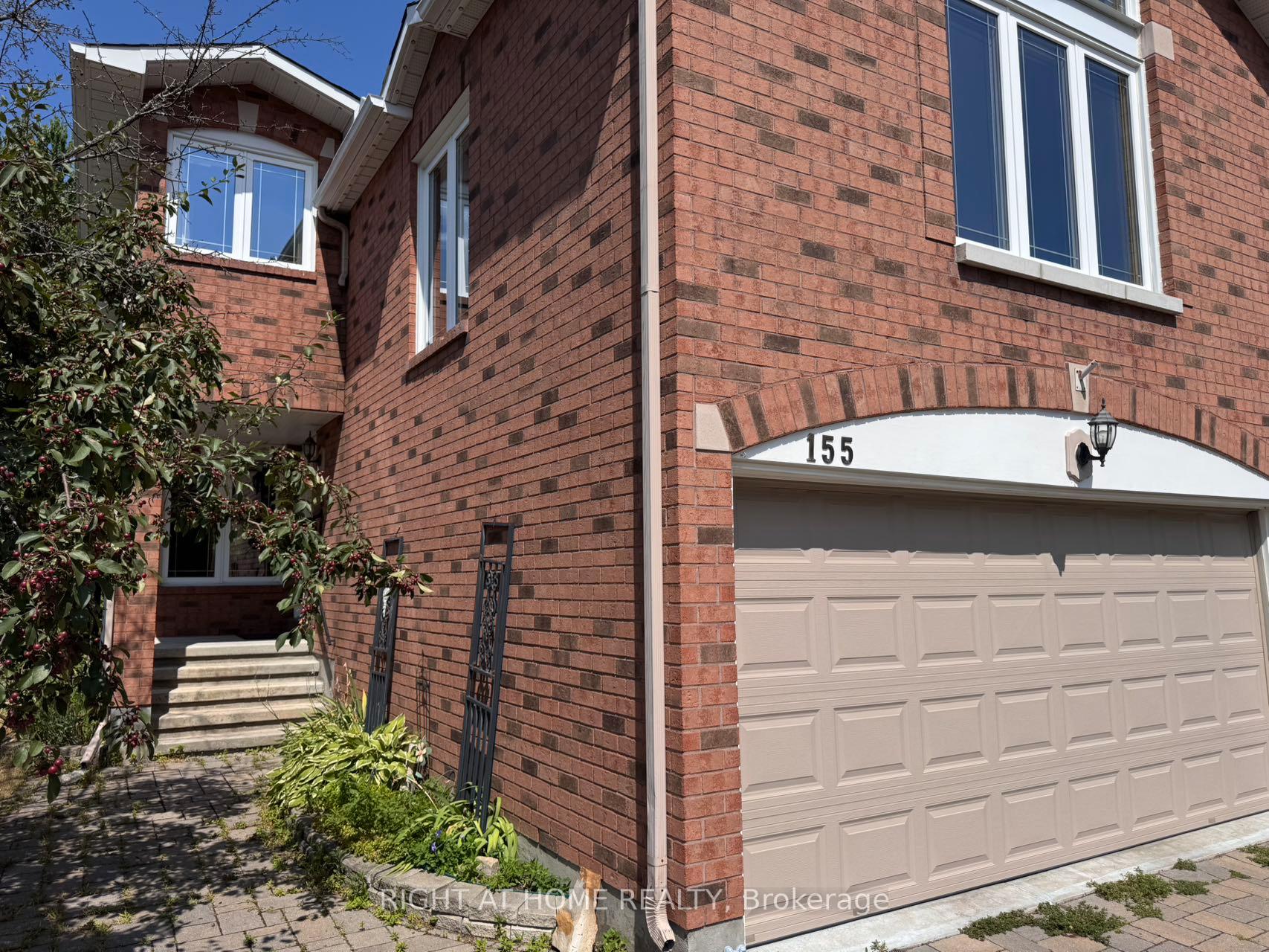 Photo 2 of 155 Springwater Drive, Ottawa, Kanata - Bridlewood — HOMEH