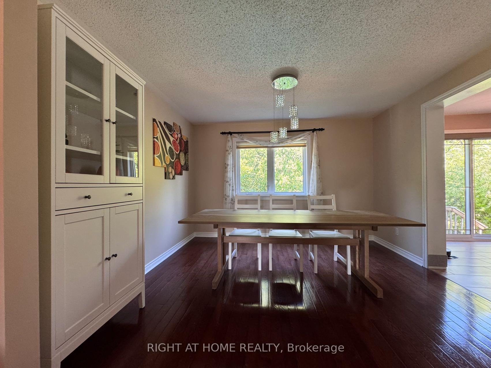 Photo 8 of 155 Springwater Drive, Ottawa, Kanata - Bridlewood — HOMEH