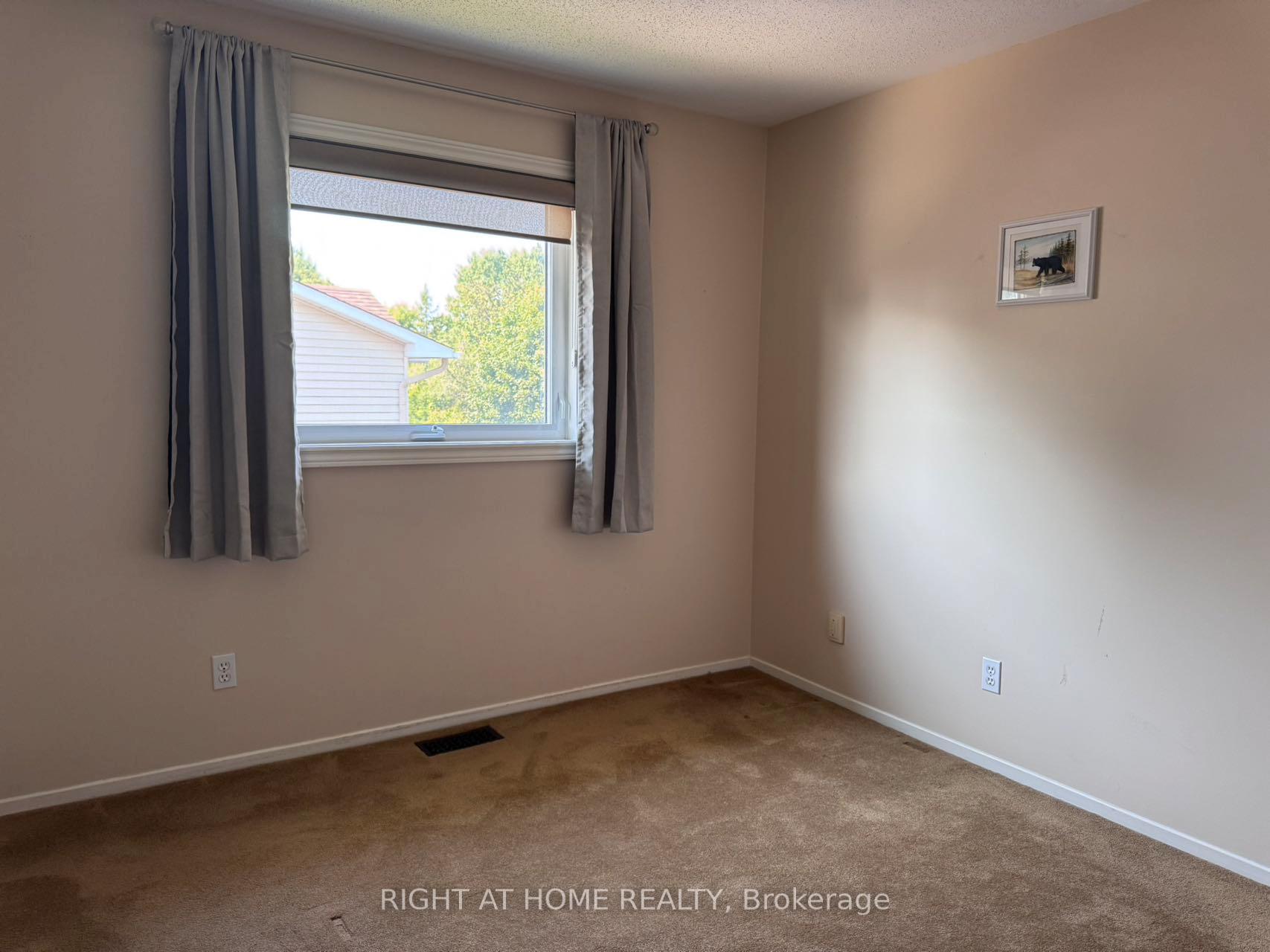 Photo 22 of 155 Springwater Drive, Ottawa, Kanata - Bridlewood — HOMEH