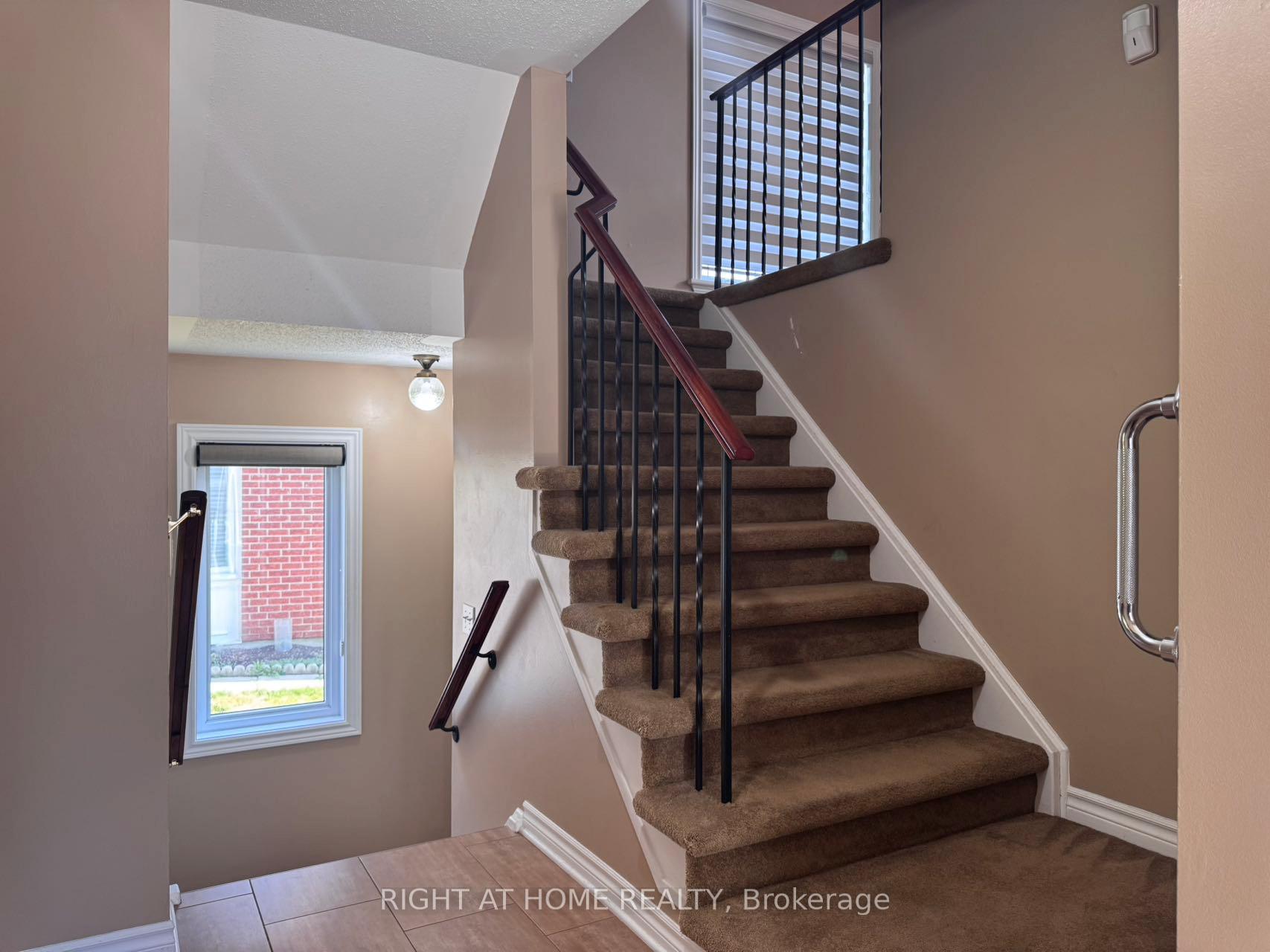 Photo 32 of 155 Springwater Drive, Ottawa, Kanata - Bridlewood — HOMEH