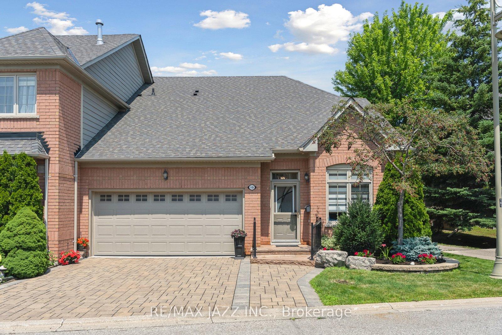 Front of 10 Belle Terre Way