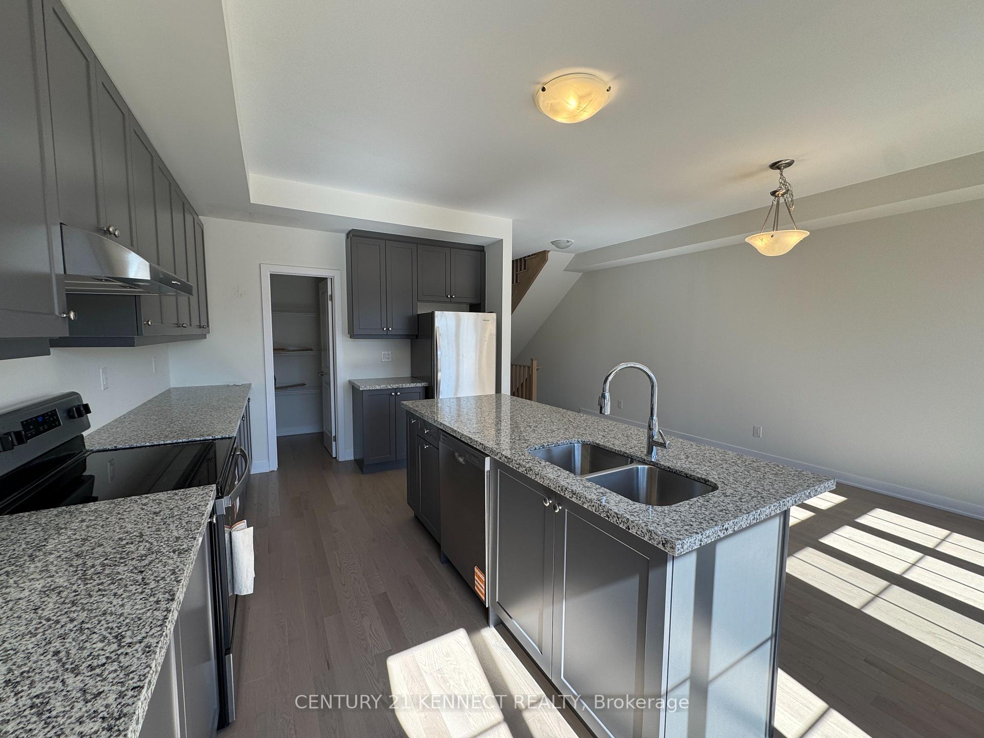 Photo 14 of 51 York Downs Boulevard, Markham, Angus Glen — HOMEH