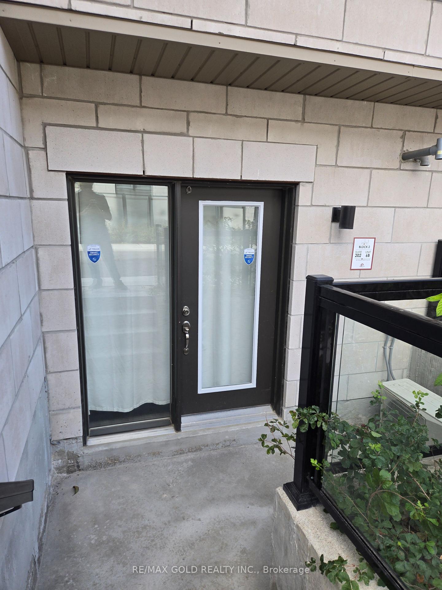 Photo 3 of Unit 202, 30 Halliford Place, Brampton, Brampton East — HOMEH