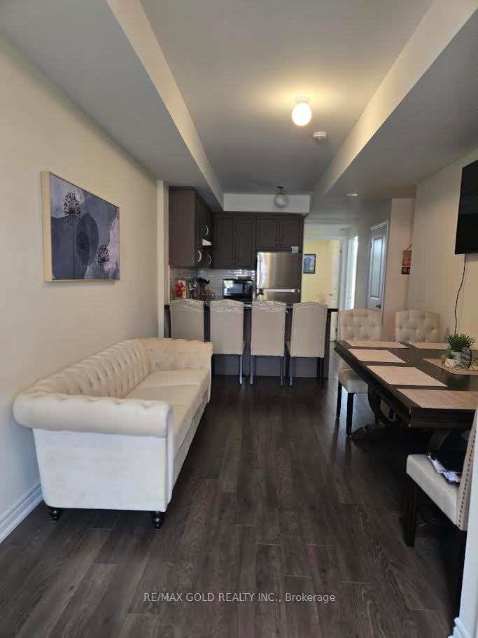 Photo 5 of Unit 202, 30 Halliford Place, Brampton, Brampton East — HOMEH